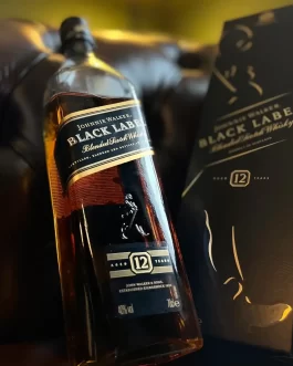 Johnnie Walker Black Label 12 Year Old Blended Scotch Whisky (1Ltr)